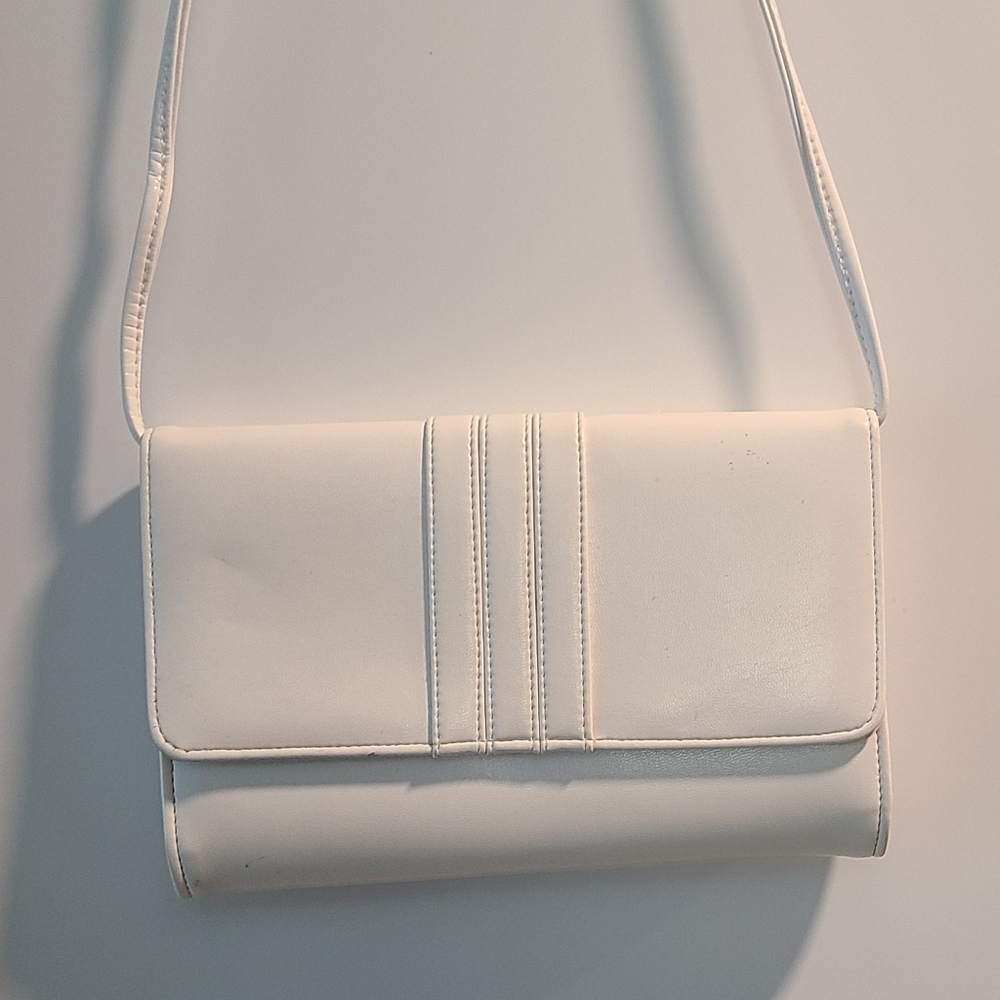 Vtg Calego White Vegan Leather Shoulder Bag - Made in Canada - Sleek 🩶🩶